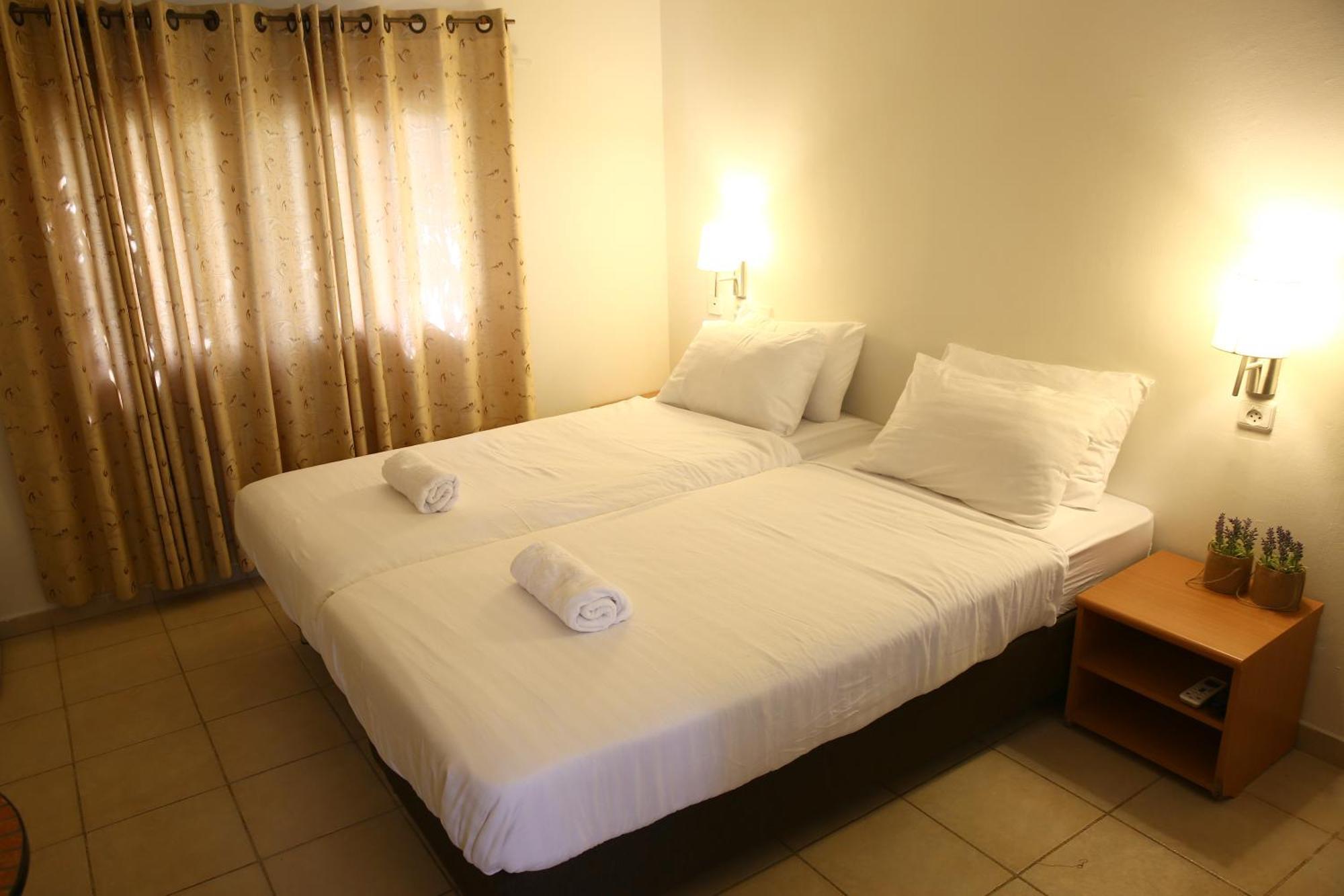 Eilot Kibbutz Country Lodging Eilat Zimmer foto