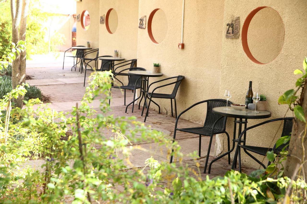 Eilot Kibbutz Country Lodging Eilat Exterior foto